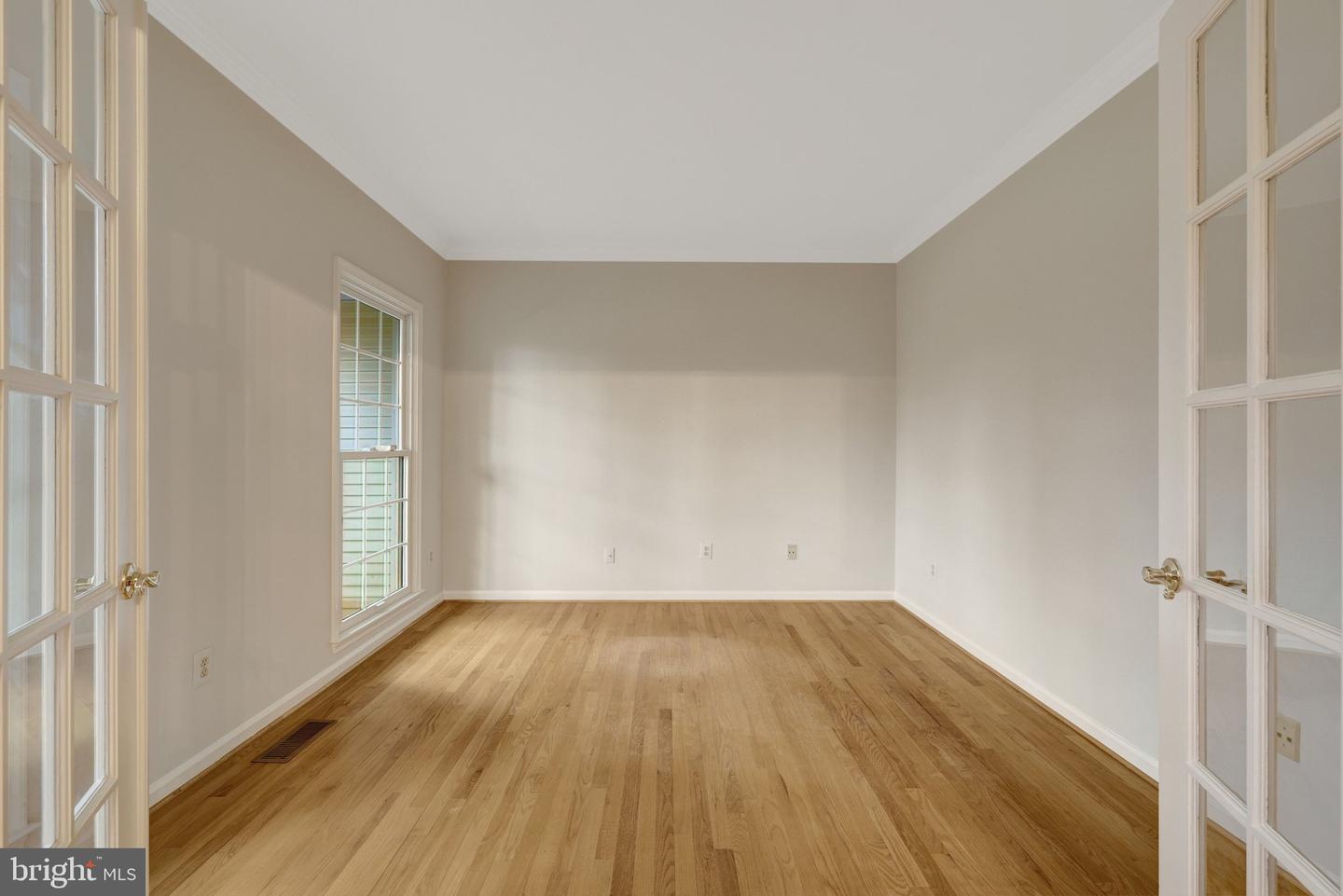 11273-A WAPLES MILL RD, OAKTON, Virginia 22124, 4 Bedrooms Bedrooms, ,2 BathroomsBathrooms,Residential,For sale,11273-A WAPLES MILL RD,VAFX2282444 MLS # VAFX2282444