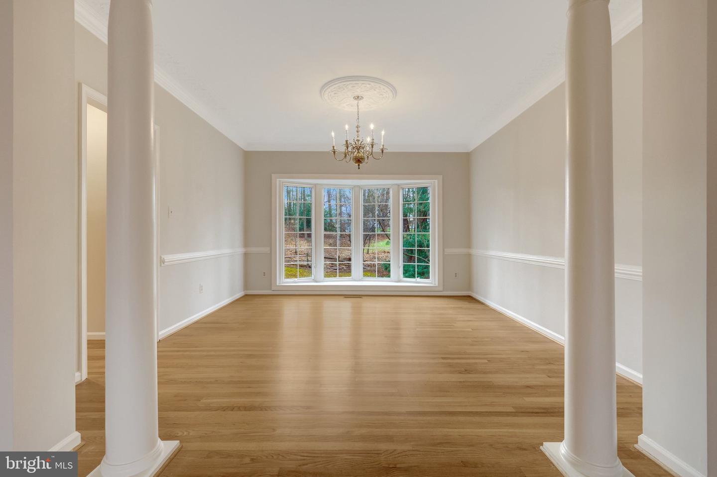 11273-A WAPLES MILL RD, OAKTON, Virginia 22124, 4 Bedrooms Bedrooms, ,2 BathroomsBathrooms,Residential,For sale,11273-A WAPLES MILL RD,VAFX2282444 MLS # VAFX2282444