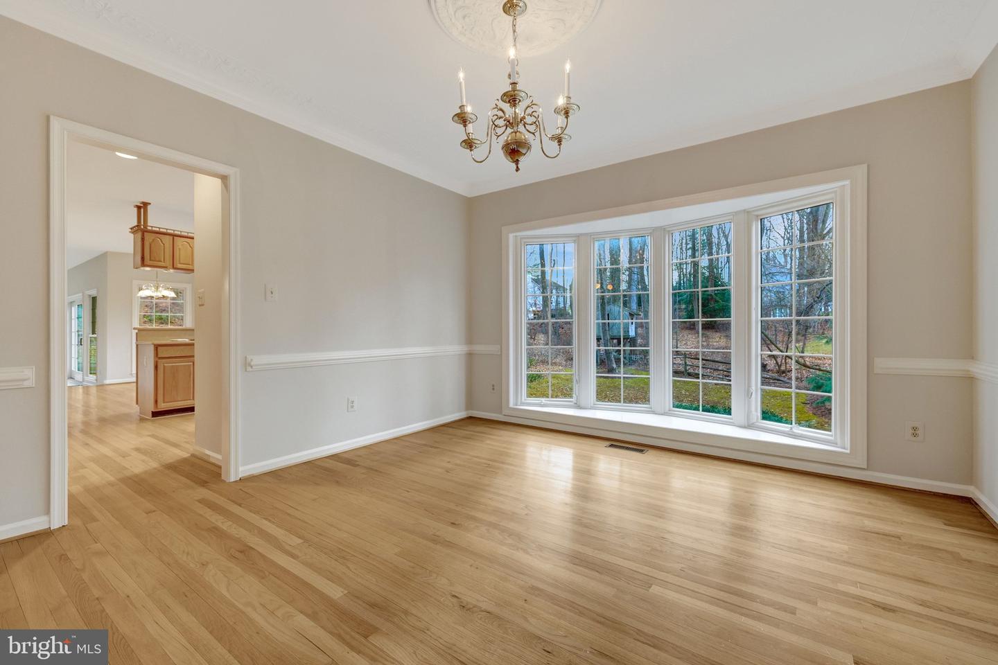 11273-A WAPLES MILL RD, OAKTON, Virginia 22124, 4 Bedrooms Bedrooms, ,2 BathroomsBathrooms,Residential,For sale,11273-A WAPLES MILL RD,VAFX2282444 MLS # VAFX2282444