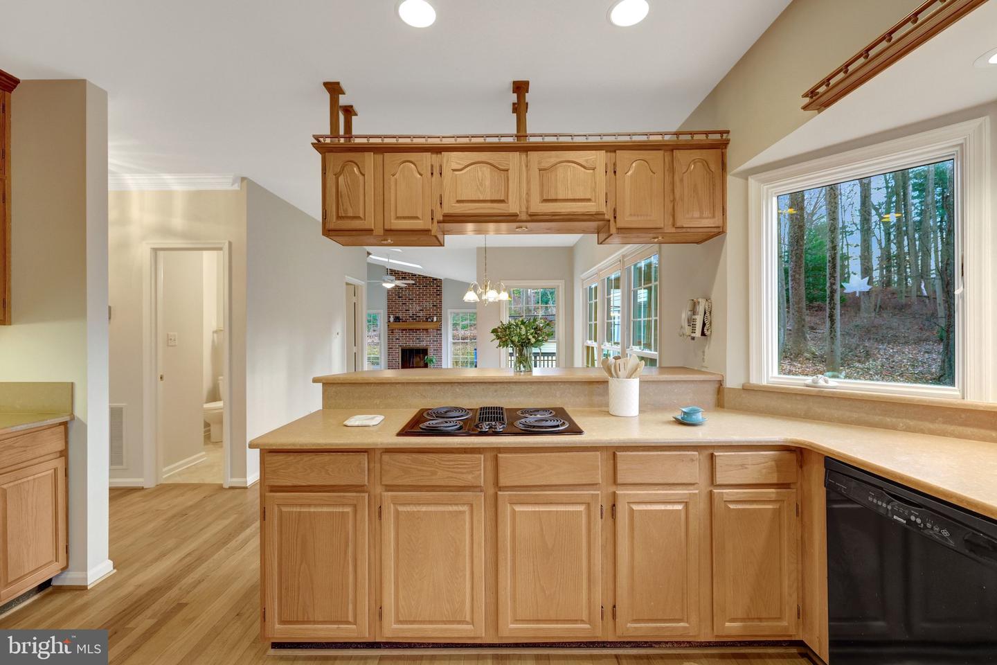 11273-A WAPLES MILL RD, OAKTON, Virginia 22124, 4 Bedrooms Bedrooms, ,2 BathroomsBathrooms,Residential,For sale,11273-A WAPLES MILL RD,VAFX2282444 MLS # VAFX2282444