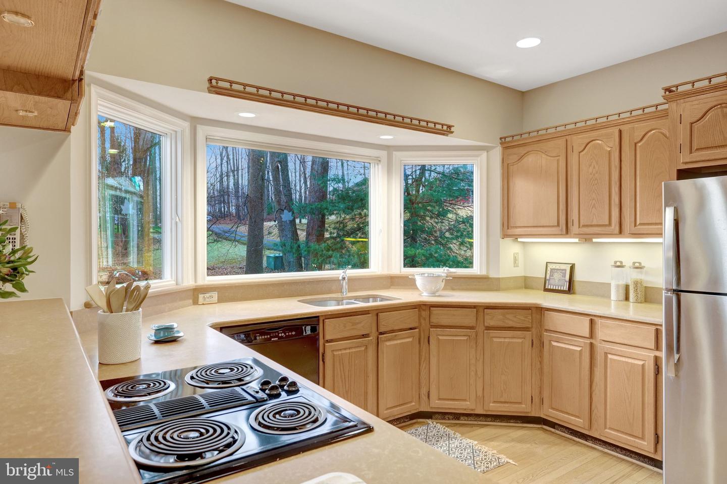 11273-A WAPLES MILL RD, OAKTON, Virginia 22124, 4 Bedrooms Bedrooms, ,2 BathroomsBathrooms,Residential,For sale,11273-A WAPLES MILL RD,VAFX2282444 MLS # VAFX2282444