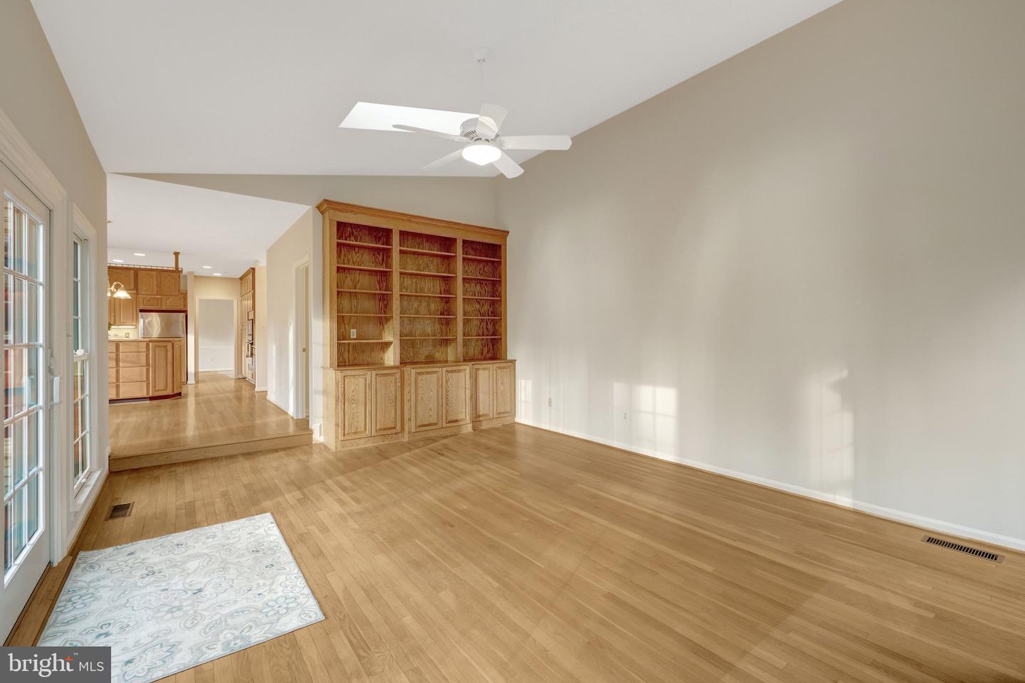 11273-A WAPLES MILL RD, OAKTON, Virginia 22124, 4 Bedrooms Bedrooms, ,2 BathroomsBathrooms,Residential,For sale,11273-A WAPLES MILL RD,VAFX2282444 MLS # VAFX2282444