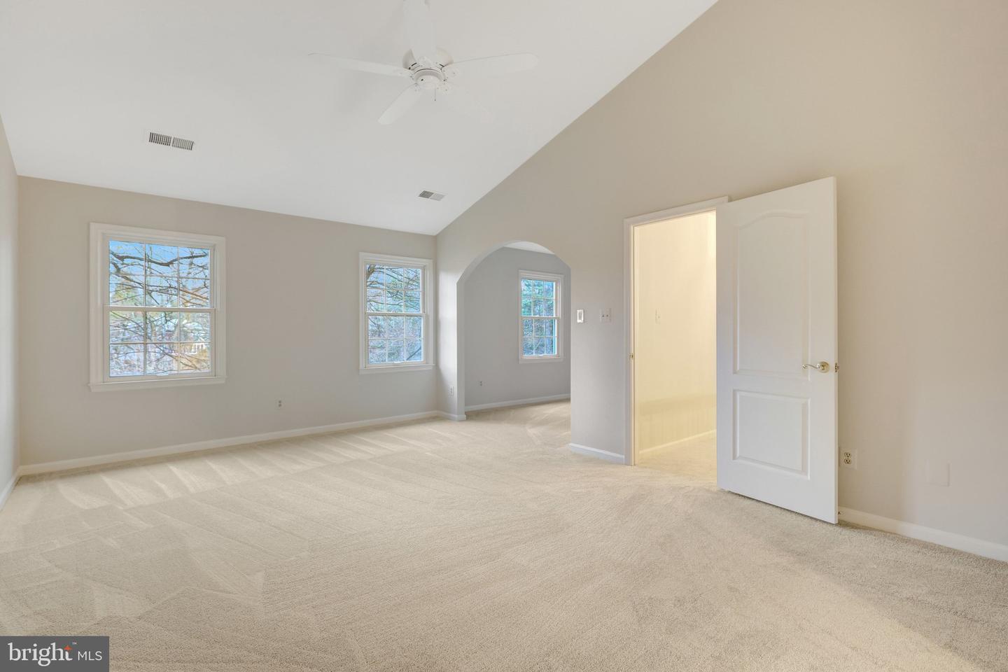 11273-A WAPLES MILL RD, OAKTON, Virginia 22124, 4 Bedrooms Bedrooms, ,2 BathroomsBathrooms,Residential,For sale,11273-A WAPLES MILL RD,VAFX2282444 MLS # VAFX2282444