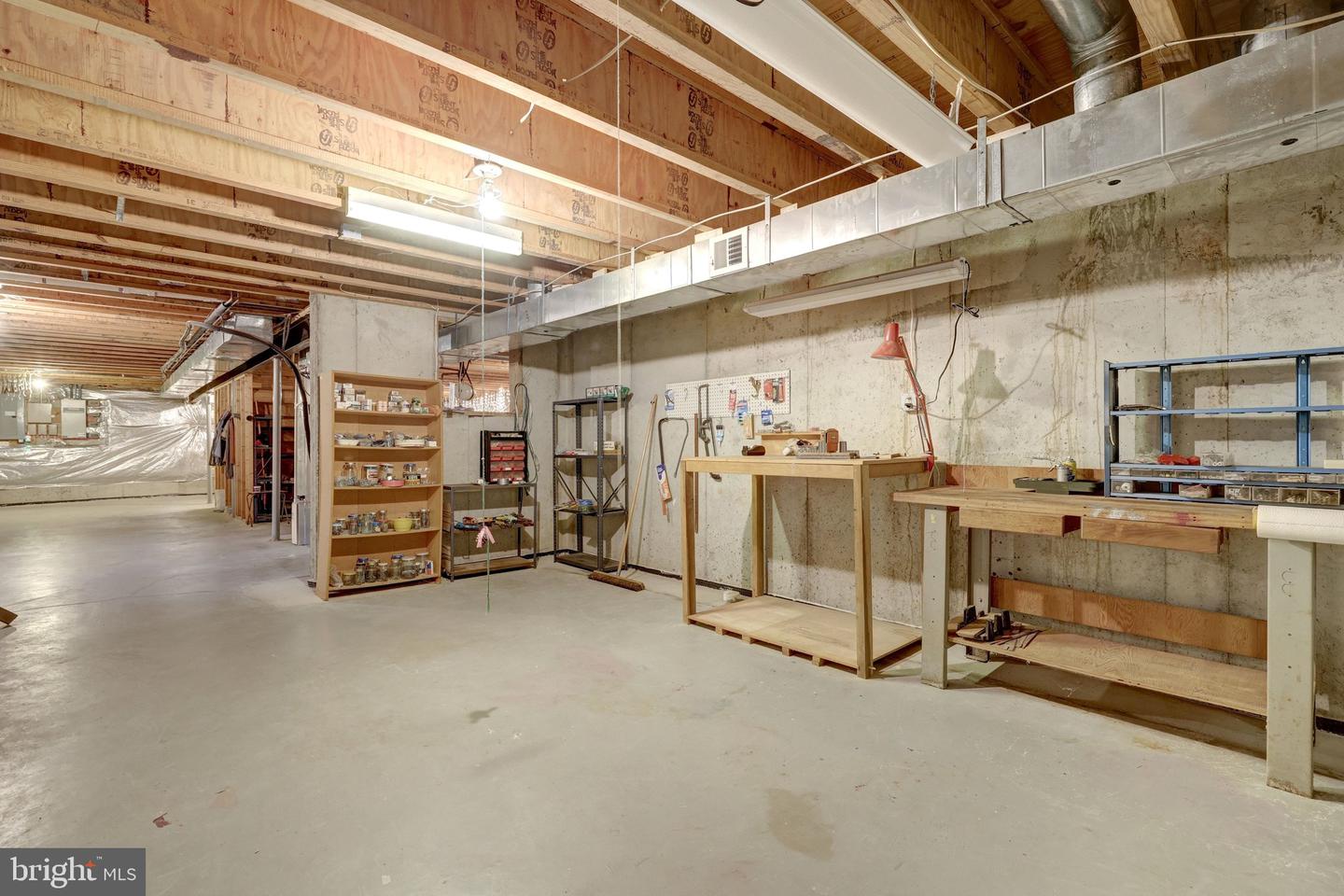 11273-A WAPLES MILL RD, OAKTON, Virginia 22124, 4 Bedrooms Bedrooms, ,2 BathroomsBathrooms,Residential,For sale,11273-A WAPLES MILL RD,VAFX2282444 MLS # VAFX2282444