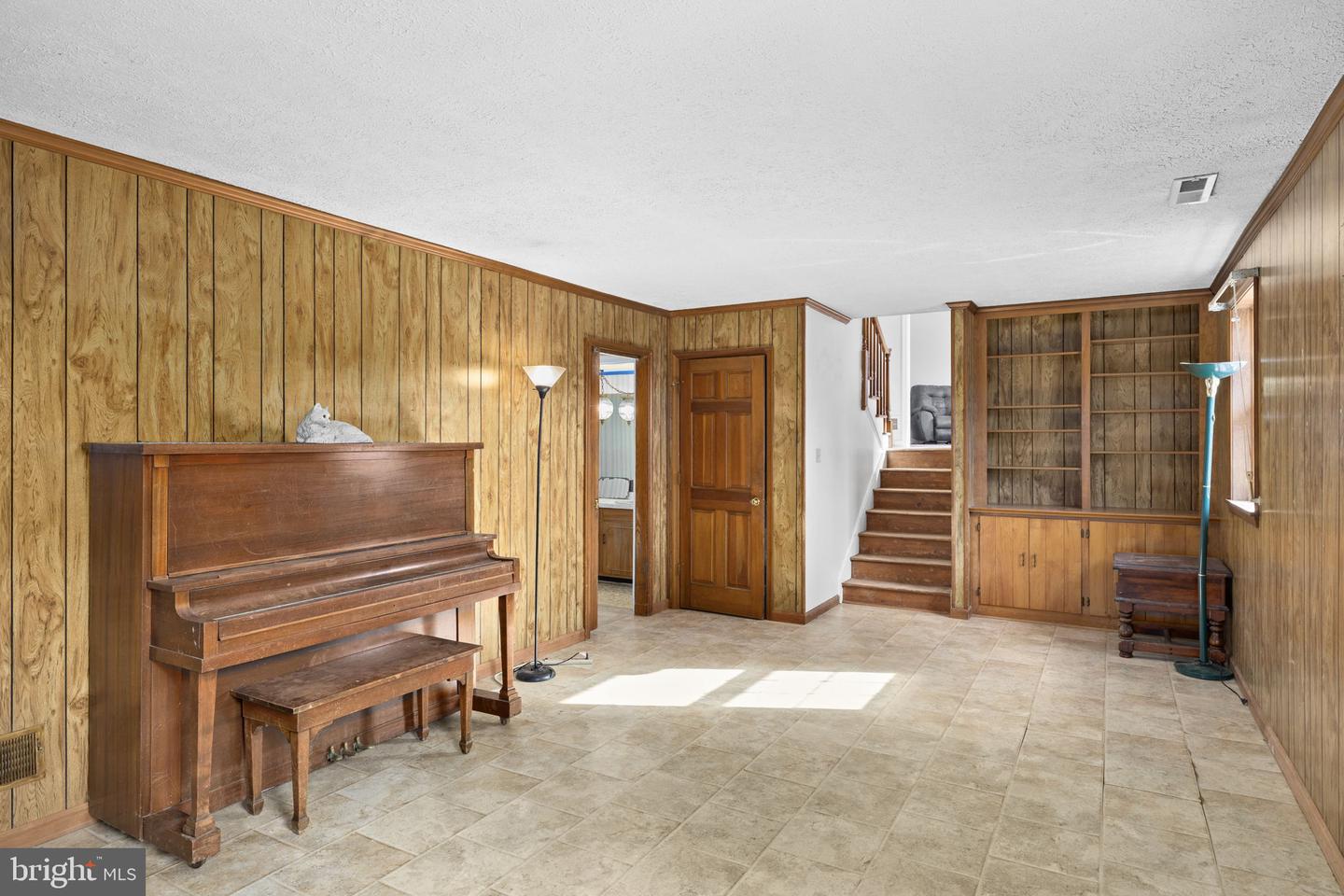 1703 VERMIRA PL, CHARLOTTESVILLE, Virginia 22901, 4 Bedrooms Bedrooms, ,3 BathroomsBathrooms,Residential,For sale,1703 VERMIRA PL,VAAB2001148 MLS # VAAB2001148