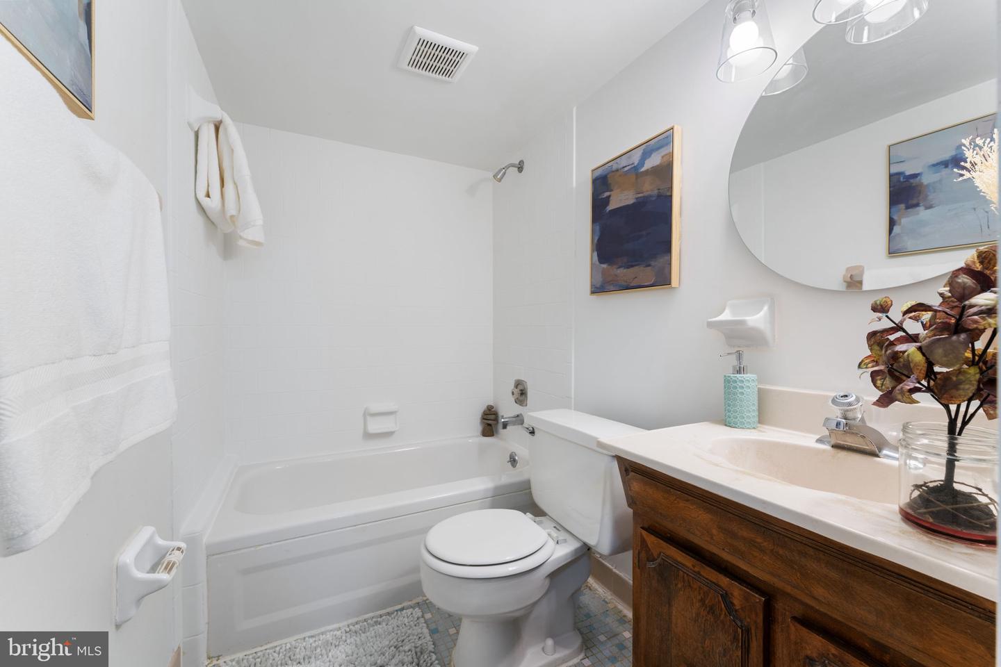 3901 6TH ST N #C, ARLINGTON, Virginia 22203, 2 Bedrooms Bedrooms, ,2 BathroomsBathrooms,Residential,For sale,3901 6TH ST N #C,VAAR2068078 MLS # VAAR2068078