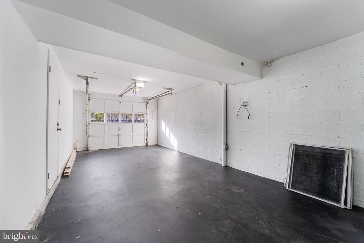 3901 6TH ST N #C, ARLINGTON, Virginia 22203, 2 Bedrooms Bedrooms, ,2 BathroomsBathrooms,Residential,For sale,3901 6TH ST N #C,VAAR2068078 MLS # VAAR2068078