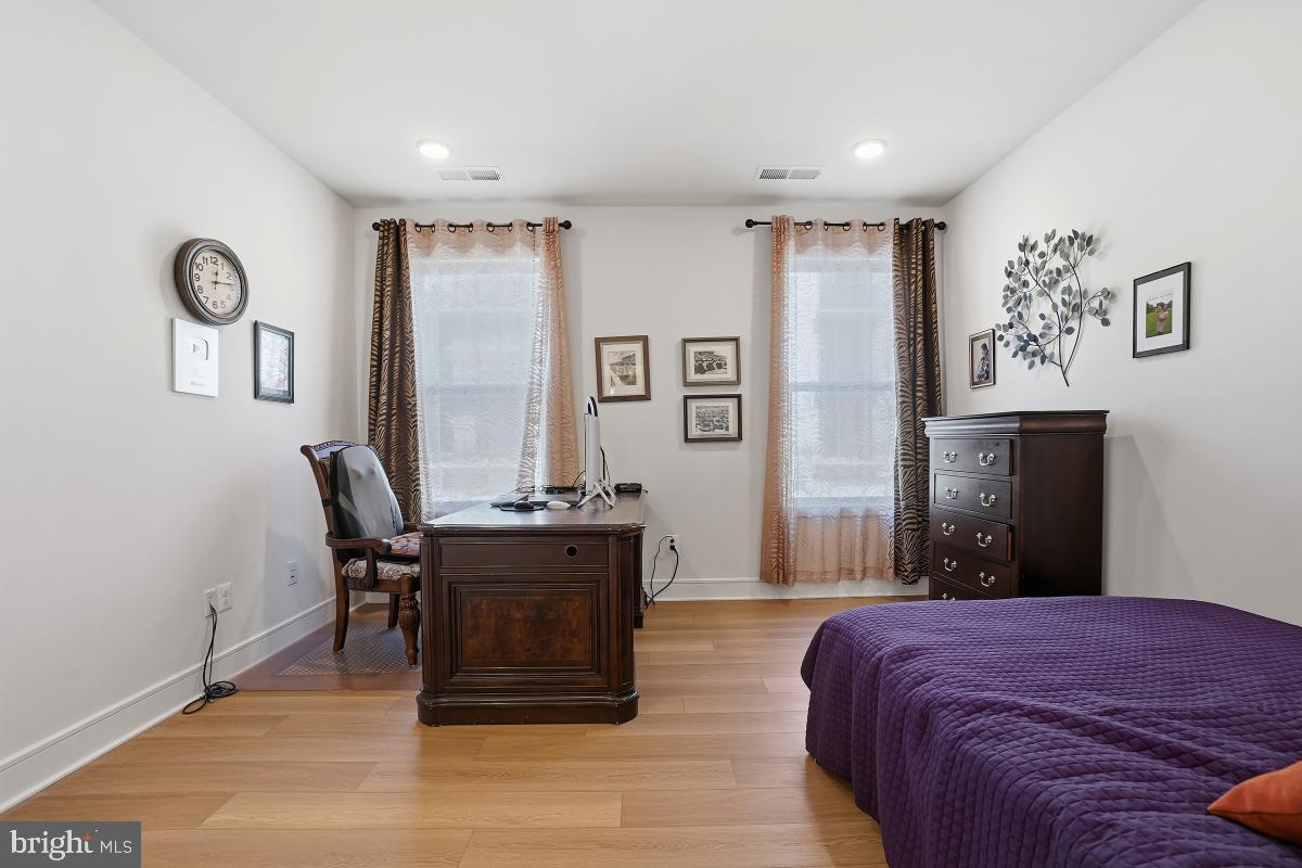 42874 FIREFLY SONATA TER #206, ASHBURN, Virginia 20148, 3 Bedrooms Bedrooms, 5 Rooms Rooms,2 BathroomsBathrooms,Residential,For sale,42874 FIREFLY SONATA TER #206,VALO2114524 MLS # VALO2114524