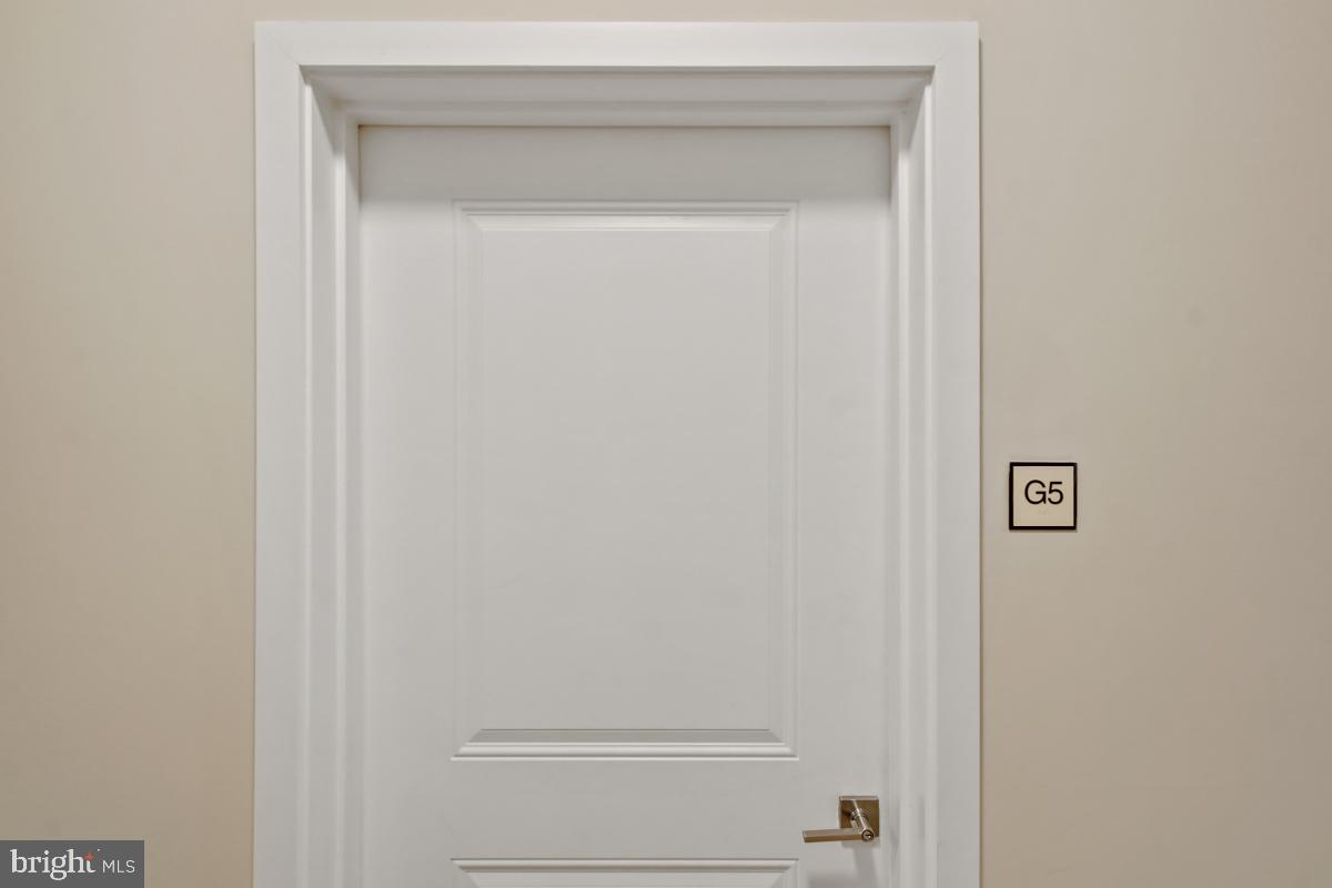 42874 FIREFLY SONATA TER #206, ASHBURN, Virginia 20148, 3 Bedrooms Bedrooms, 5 Rooms Rooms,2 BathroomsBathrooms,Residential,For sale,42874 FIREFLY SONATA TER #206,VALO2114524 MLS # VALO2114524