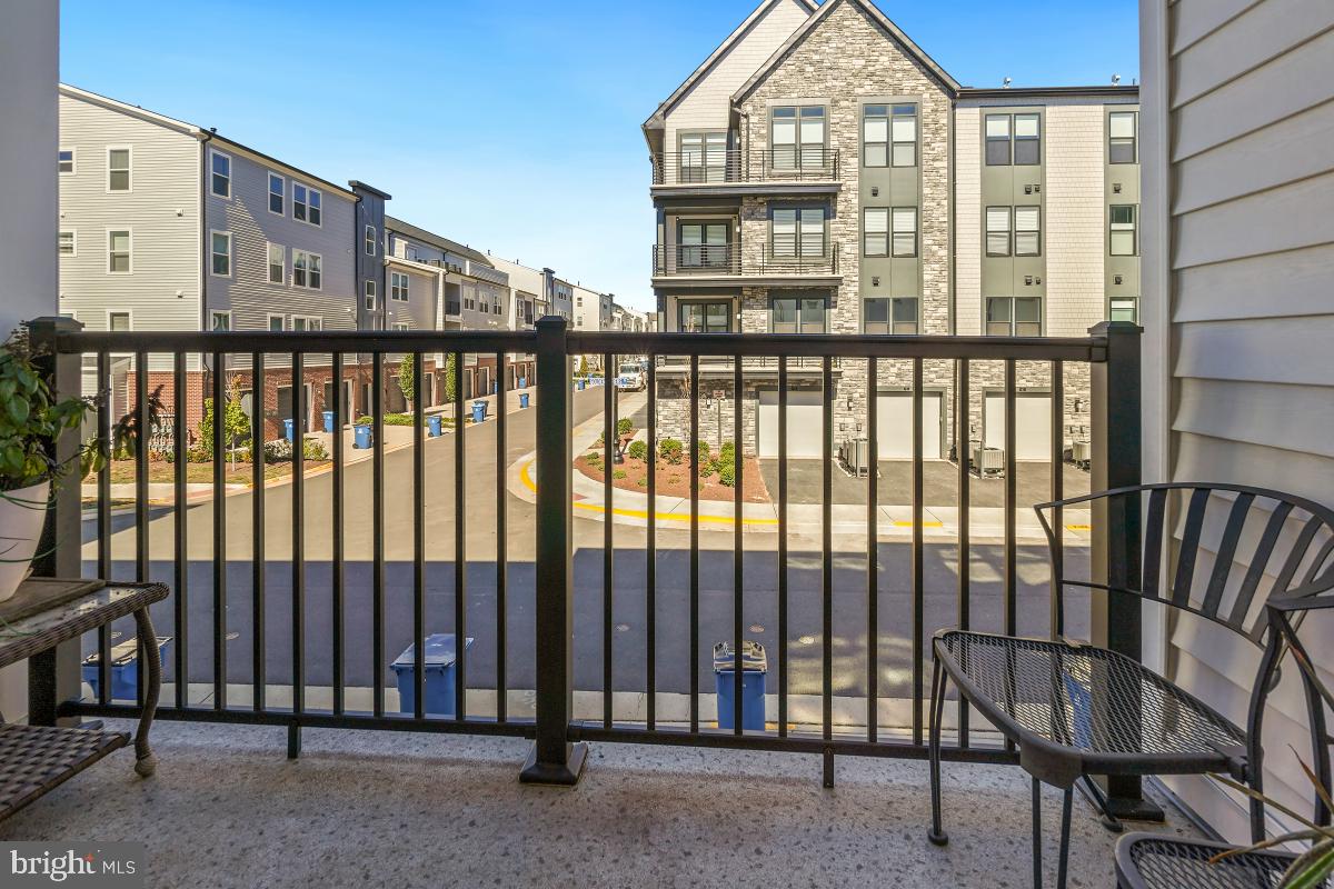 42874 FIREFLY SONATA TER #206, ASHBURN, Virginia 20148, 3 Bedrooms Bedrooms, 5 Rooms Rooms,2 BathroomsBathrooms,Residential,For sale,42874 FIREFLY SONATA TER #206,VALO2114524 MLS # VALO2114524