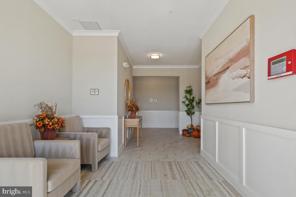 42874 FIREFLY SONATA TER #206, ASHBURN, Virginia 20148, 3 Bedrooms Bedrooms, 5 Rooms Rooms,2 BathroomsBathrooms,Residential,For sale,42874 FIREFLY SONATA TER #206,VALO2114524 MLS # VALO2114524