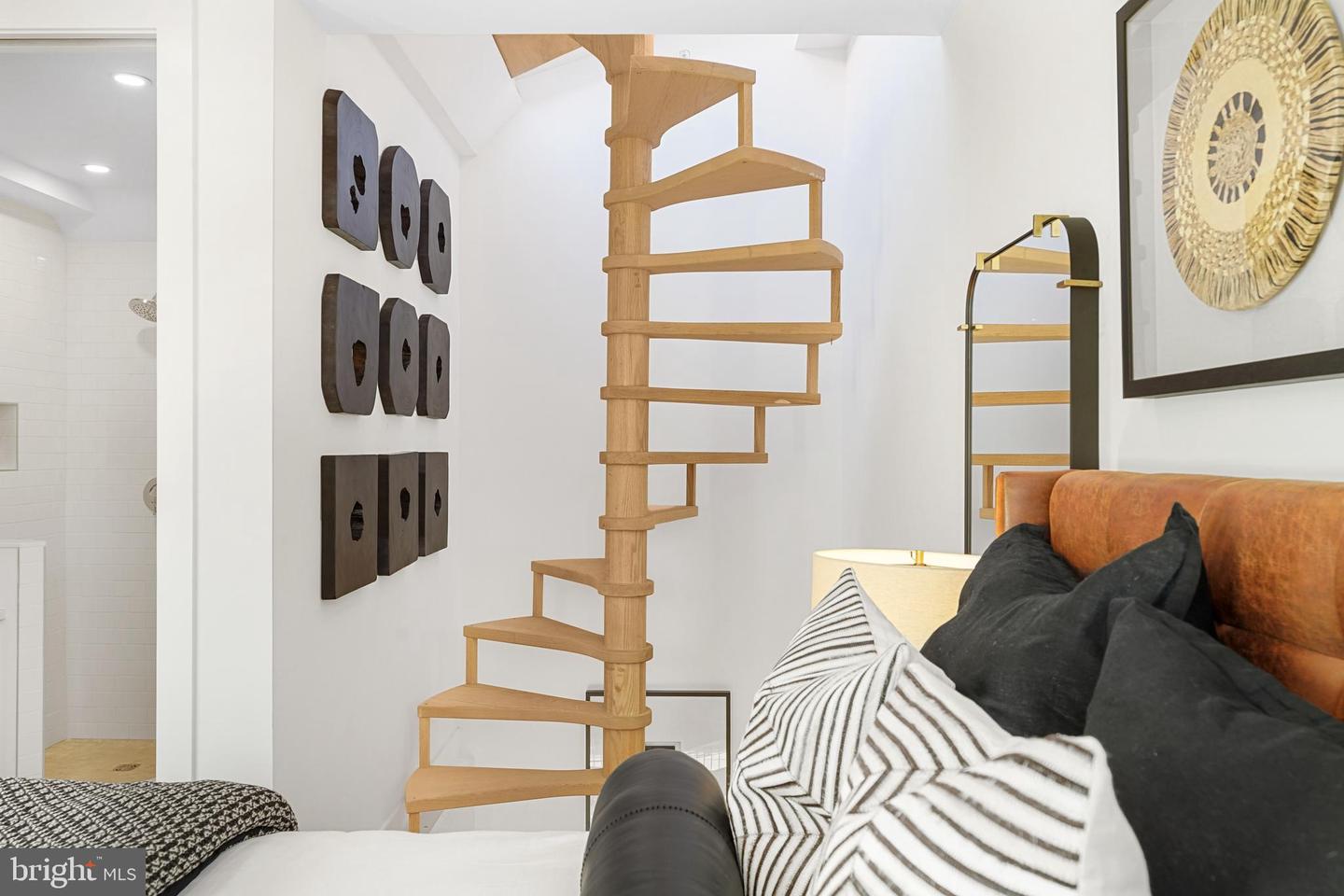 1237 W ST NW #B, WASHINGTON, District Of Columbia 20009, 2 Bedrooms Bedrooms, ,2 BathroomsBathrooms,Residential,For sale,1237 W ST NW #B,DCDC2242986 MLS # DCDC2242986