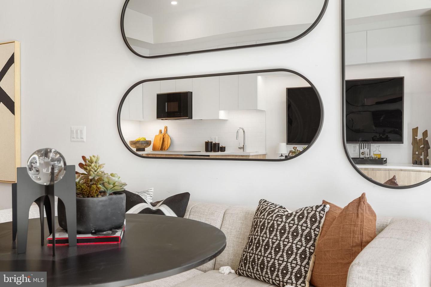 1237 W ST NW #B, WASHINGTON, District Of Columbia 20009, 2 Bedrooms Bedrooms, ,2 BathroomsBathrooms,Residential,For sale,1237 W ST NW #B,DCDC2242986 MLS # DCDC2242986