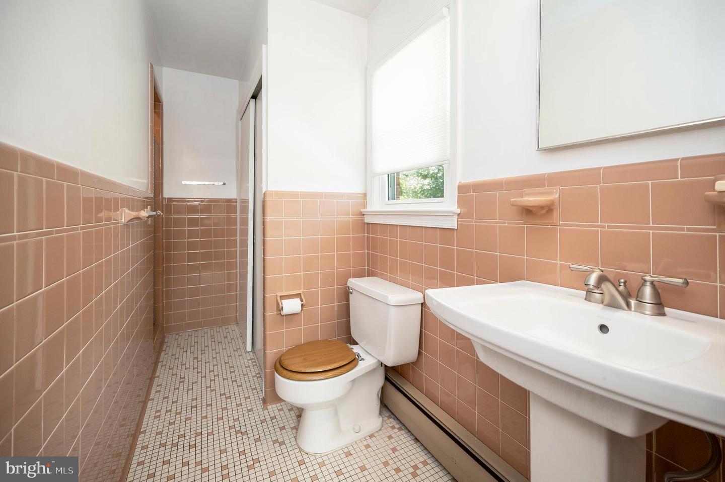 1306 HAWKINS LN, KING GEORGE, Virginia 22485, 5 Bedrooms Bedrooms, ,4 BathroomsBathrooms,Residential,For sale,1306 HAWKINS LN,VAKG2006896 MLS # VAKG2006896