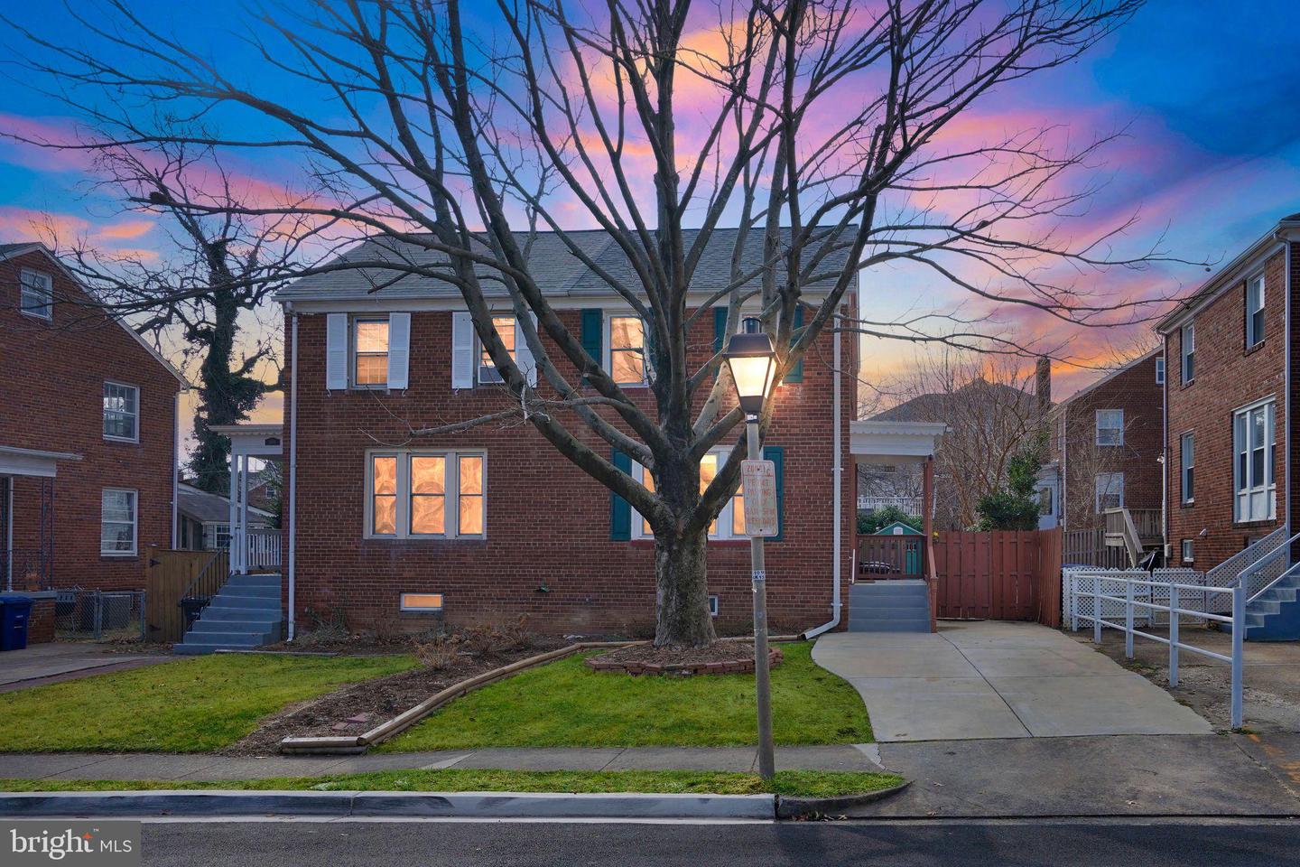 2604 S TROY ST S, ARLINGTON, Virginia 22206, 3 Bedrooms Bedrooms, ,2 BathroomsBathrooms,Residential,For sale,2604 S TROY ST S,VAAR2067434 MLS # VAAR2067434