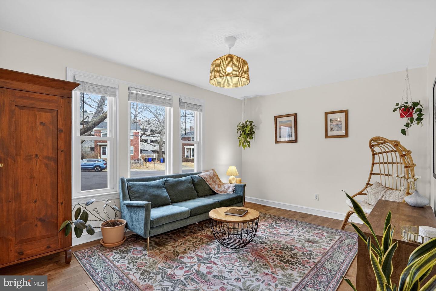 2604 S TROY ST S, ARLINGTON, Virginia 22206, 3 Bedrooms Bedrooms, ,2 BathroomsBathrooms,Residential,For sale,2604 S TROY ST S,VAAR2067434 MLS # VAAR2067434