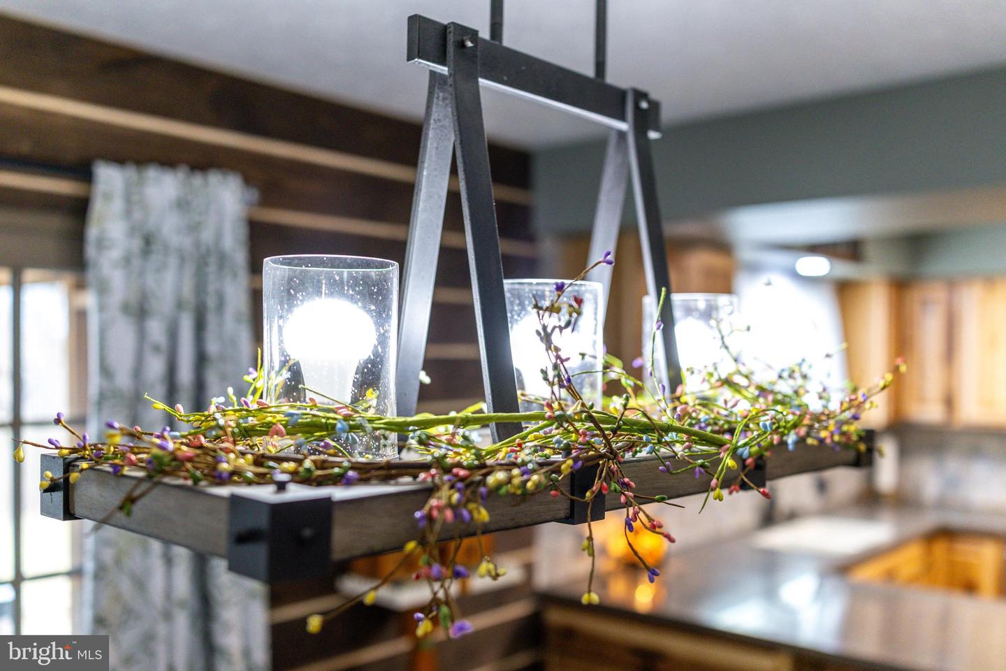 5911 SMITH CREEK RD, NEW MARKET, Virginia 22844, 4 Bedrooms Bedrooms, 7 Rooms Rooms,3 BathroomsBathrooms,Residential,For sale,5911 SMITH CREEK RD,VASH2013326 MLS # VASH2013326