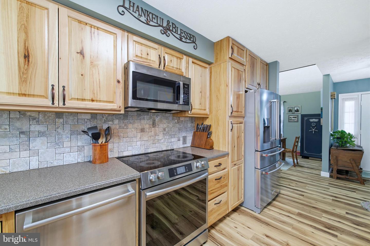 5911 SMITH CREEK RD, NEW MARKET, Virginia 22844, 4 Bedrooms Bedrooms, 7 Rooms Rooms,3 BathroomsBathrooms,Residential,For sale,5911 SMITH CREEK RD,VASH2013326 MLS # VASH2013326