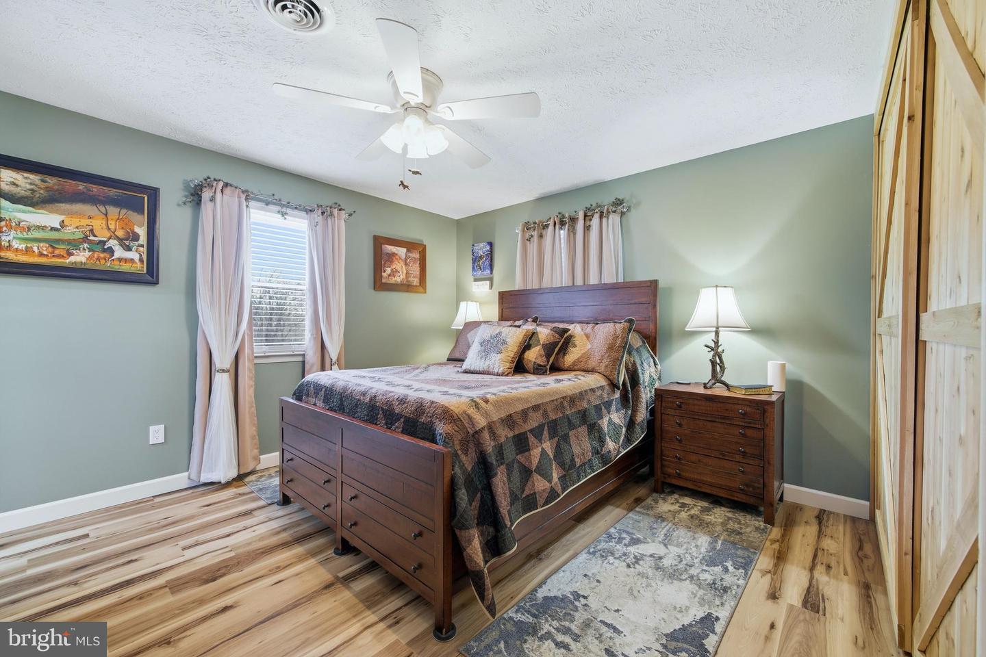 5911 SMITH CREEK RD, NEW MARKET, Virginia 22844, 4 Bedrooms Bedrooms, 7 Rooms Rooms,3 BathroomsBathrooms,Residential,For sale,5911 SMITH CREEK RD,VASH2013326 MLS # VASH2013326