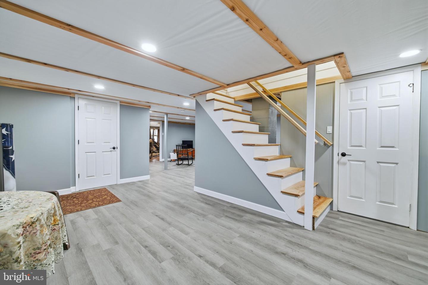 5911 SMITH CREEK RD, NEW MARKET, Virginia 22844, 4 Bedrooms Bedrooms, 7 Rooms Rooms,3 BathroomsBathrooms,Residential,For sale,5911 SMITH CREEK RD,VASH2013326 MLS # VASH2013326