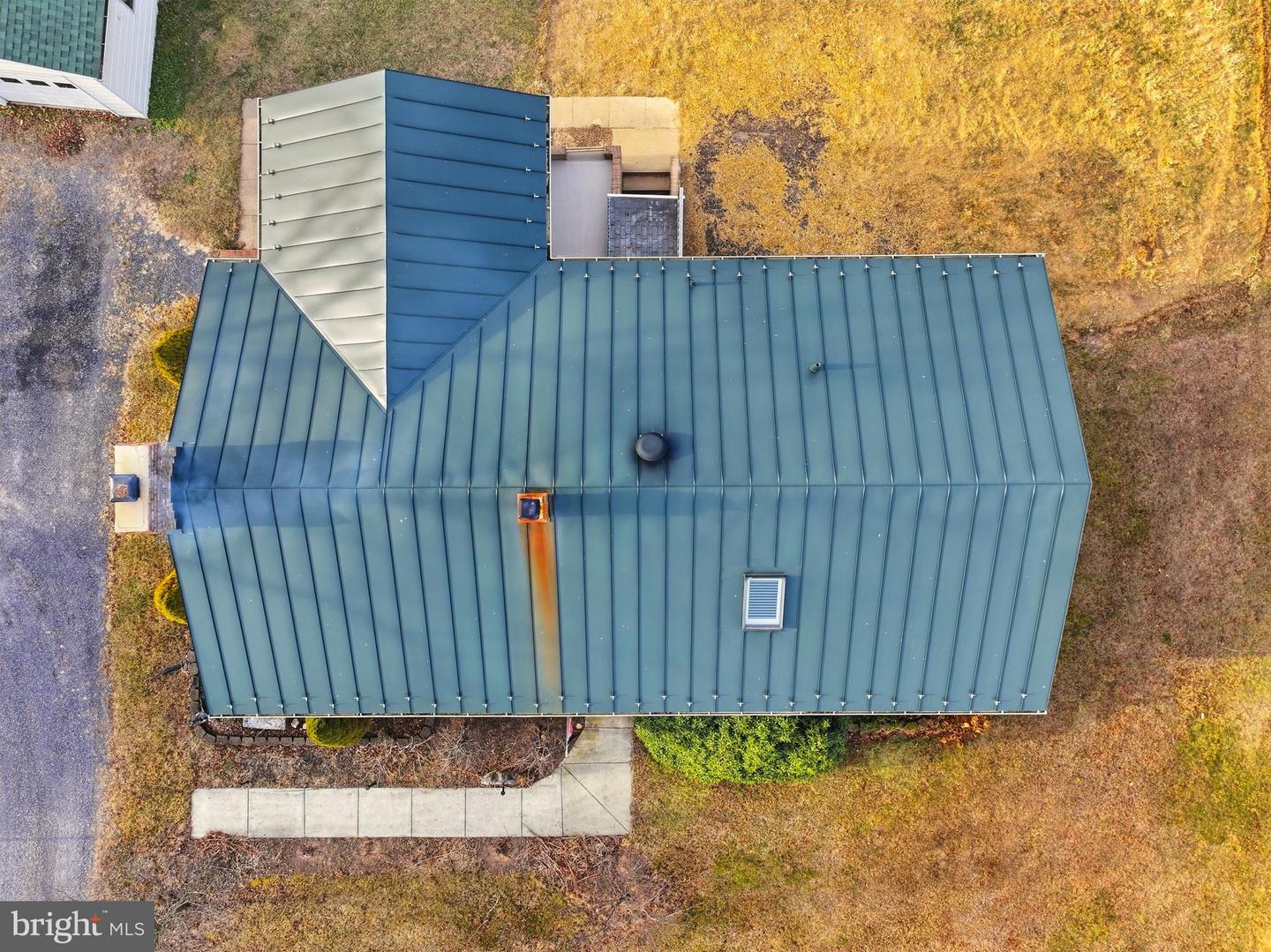 5911 SMITH CREEK RD, NEW MARKET, Virginia 22844, 4 Bedrooms Bedrooms, 7 Rooms Rooms,3 BathroomsBathrooms,Residential,For sale,5911 SMITH CREEK RD,VASH2013326 MLS # VASH2013326