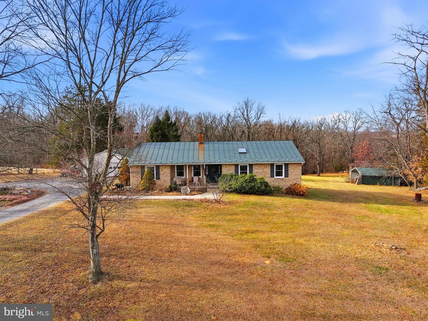 5911 SMITH CREEK RD, NEW MARKET, Virginia 22844, 4 Bedrooms Bedrooms, 7 Rooms Rooms,3 BathroomsBathrooms,Residential,For sale,5911 SMITH CREEK RD,VASH2013326 MLS # VASH2013326