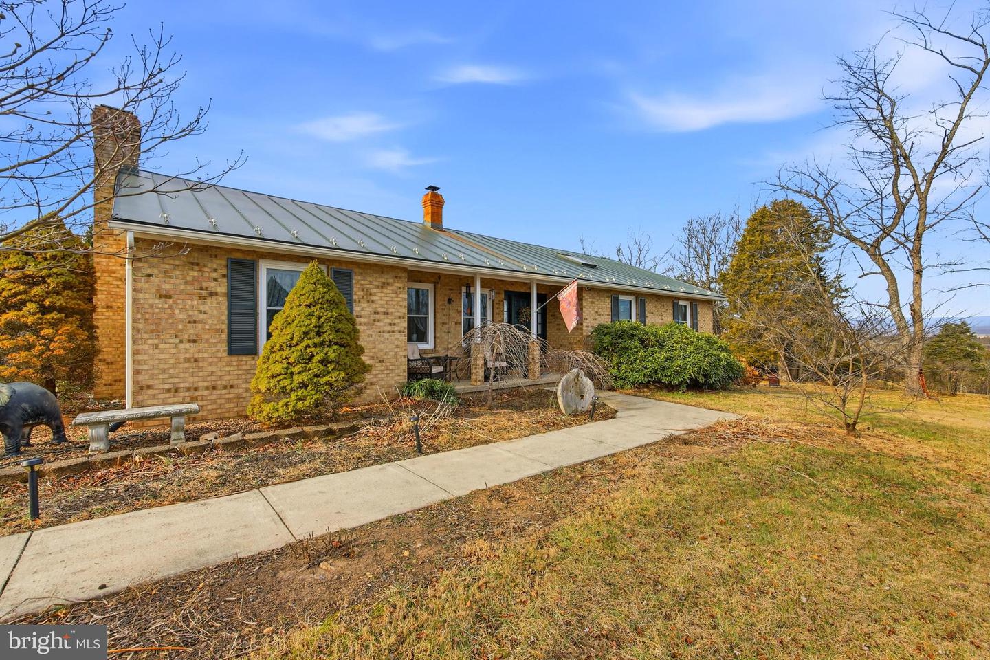 5911 SMITH CREEK RD, NEW MARKET, Virginia 22844, 4 Bedrooms Bedrooms, 7 Rooms Rooms,3 BathroomsBathrooms,Residential,For sale,5911 SMITH CREEK RD,VASH2013326 MLS # VASH2013326