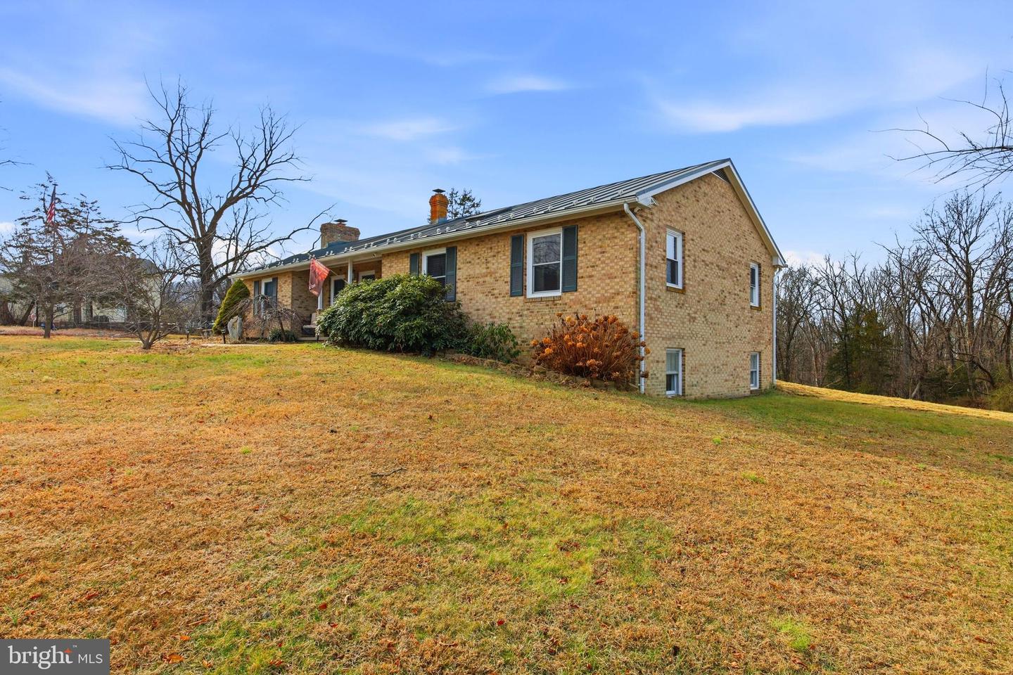 5911 SMITH CREEK RD, NEW MARKET, Virginia 22844, 4 Bedrooms Bedrooms, 7 Rooms Rooms,3 BathroomsBathrooms,Residential,For sale,5911 SMITH CREEK RD,VASH2013326 MLS # VASH2013326