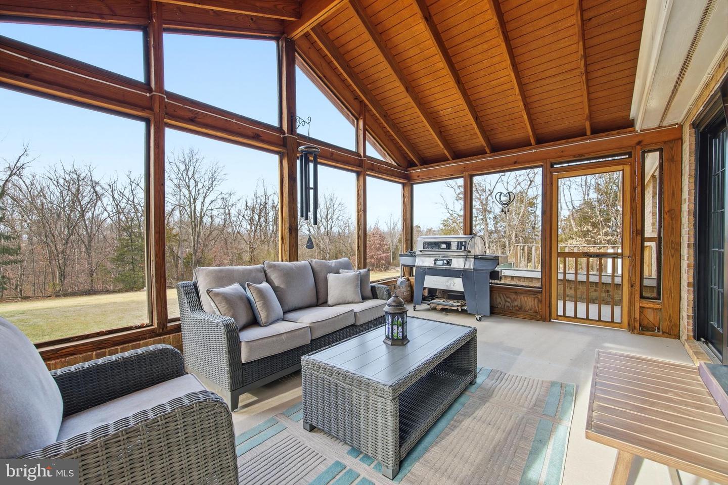 5911 SMITH CREEK RD, NEW MARKET, Virginia 22844, 4 Bedrooms Bedrooms, 7 Rooms Rooms,3 BathroomsBathrooms,Residential,For sale,5911 SMITH CREEK RD,VASH2013326 MLS # VASH2013326