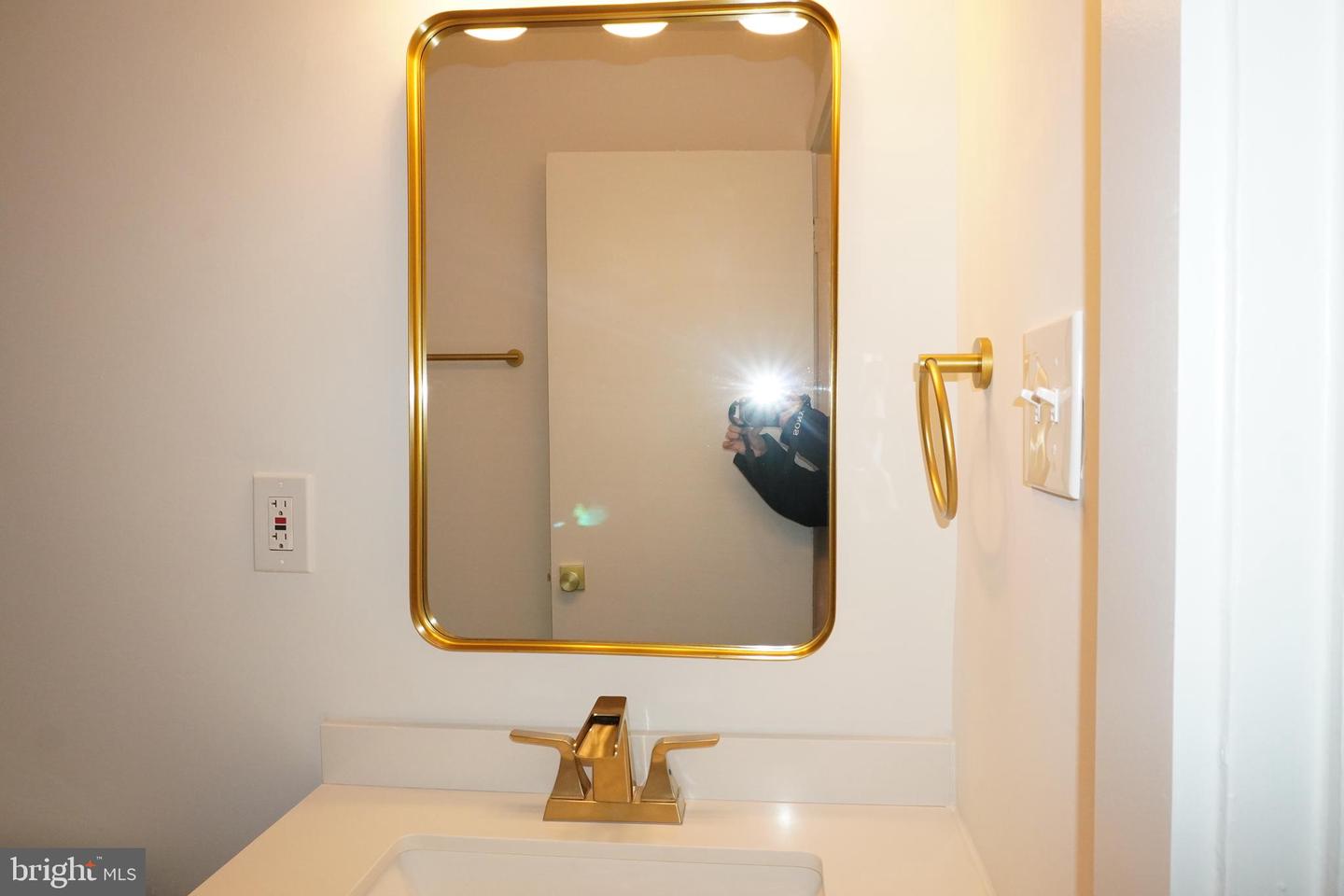 5103 10TH ST S #5, ARLINGTON, Virginia 22204, 2 Bedrooms Bedrooms, ,1 BathroomBathrooms,Residential,For sale,5103 10TH ST S #5,VAAR2068030 MLS # VAAR2068030