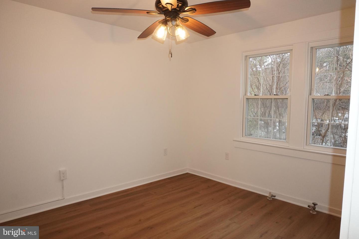 5103 10TH ST S #5, ARLINGTON, Virginia 22204, 2 Bedrooms Bedrooms, ,1 BathroomBathrooms,Residential,For sale,5103 10TH ST S #5,VAAR2068030 MLS # VAAR2068030