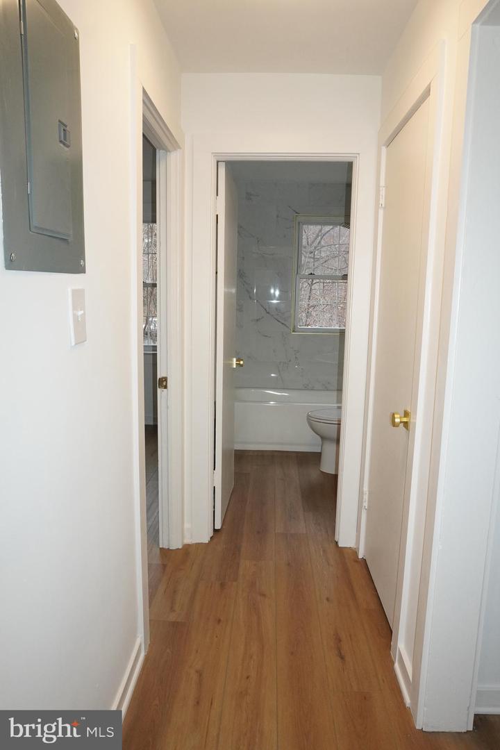 5103 10TH ST S #5, ARLINGTON, Virginia 22204, 2 Bedrooms Bedrooms, ,1 BathroomBathrooms,Residential,For sale,5103 10TH ST S #5,VAAR2068030 MLS # VAAR2068030