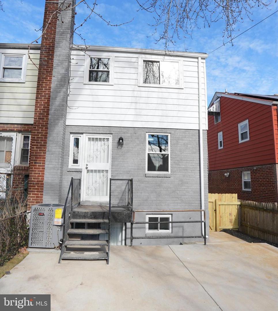 164 ELMIRA ST SW, WASHINGTON, District Of Columbia 20032, 3 Bedrooms Bedrooms, ,2 BathroomsBathrooms,Residential,For sale,164 ELMIRA ST SW,DCDC2242988 MLS # DCDC2242988