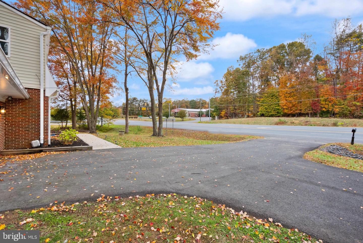 7075 YATES FORD RD, MANASSAS, Virginia 20111, 5 Bedrooms Bedrooms, 9 Rooms Rooms,4 BathroomsBathrooms,Residential,For sale,7075 YATES FORD RD,VAPW2111136 MLS # VAPW2111136