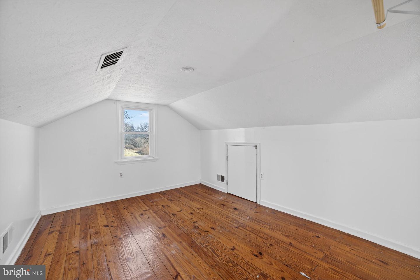 344 FROG HOLLOW RD, WINCHESTER, Virginia 22603, 3 Bedrooms Bedrooms, ,2 BathroomsBathrooms,Residential,For sale,344 FROG HOLLOW RD,VAFV2039198 MLS # VAFV2039198