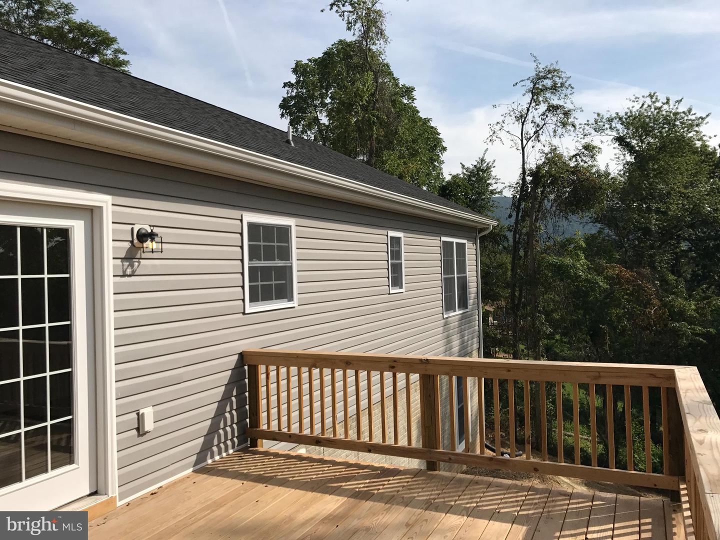 198 HEIM JONES RD, LINDEN, Virginia 22642, 3 Bedrooms Bedrooms, 5 Rooms Rooms,2 BathroomsBathrooms,Residential,For sale,198 HEIM JONES RD,VAWR2013216 MLS # VAWR2013216