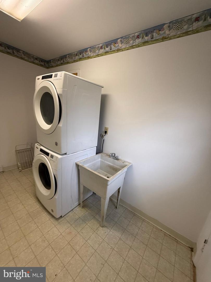 487 SKYLINE FOREST DR, FRONT ROYAL, Virginia 22630, 4 Bedrooms Bedrooms, ,3 BathroomsBathrooms,Residential,For sale,487 SKYLINE FOREST DR,VAWR2013218 MLS # VAWR2013218