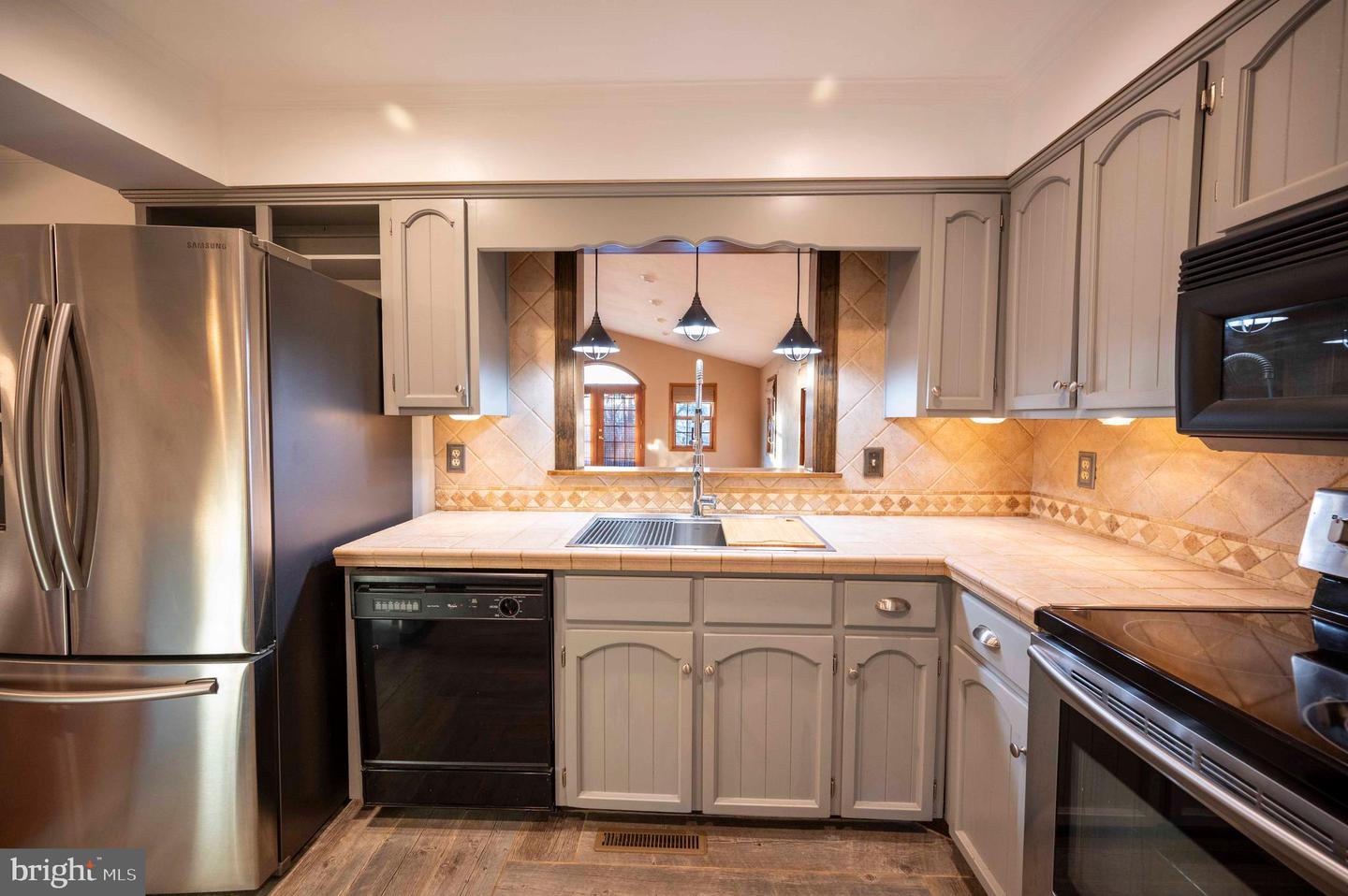 487 SKYLINE FOREST DR, FRONT ROYAL, Virginia 22630, 4 Bedrooms Bedrooms, ,3 BathroomsBathrooms,Residential,For sale,487 SKYLINE FOREST DR,VAWR2013218 MLS # VAWR2013218