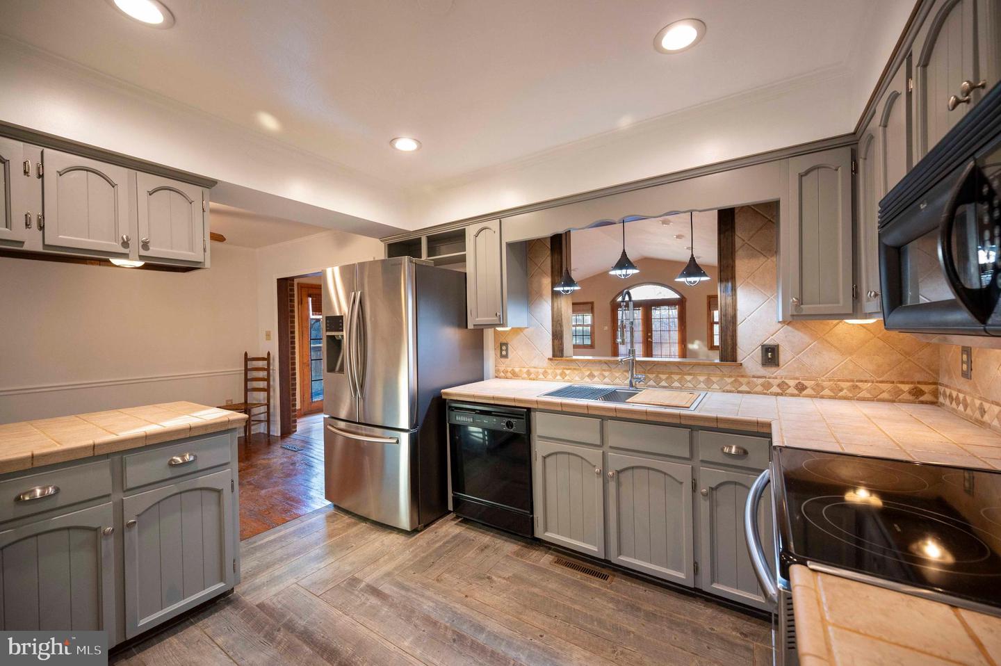 487 SKYLINE FOREST DR, FRONT ROYAL, Virginia 22630, 4 Bedrooms Bedrooms, ,3 BathroomsBathrooms,Residential,For sale,487 SKYLINE FOREST DR,VAWR2013218 MLS # VAWR2013218