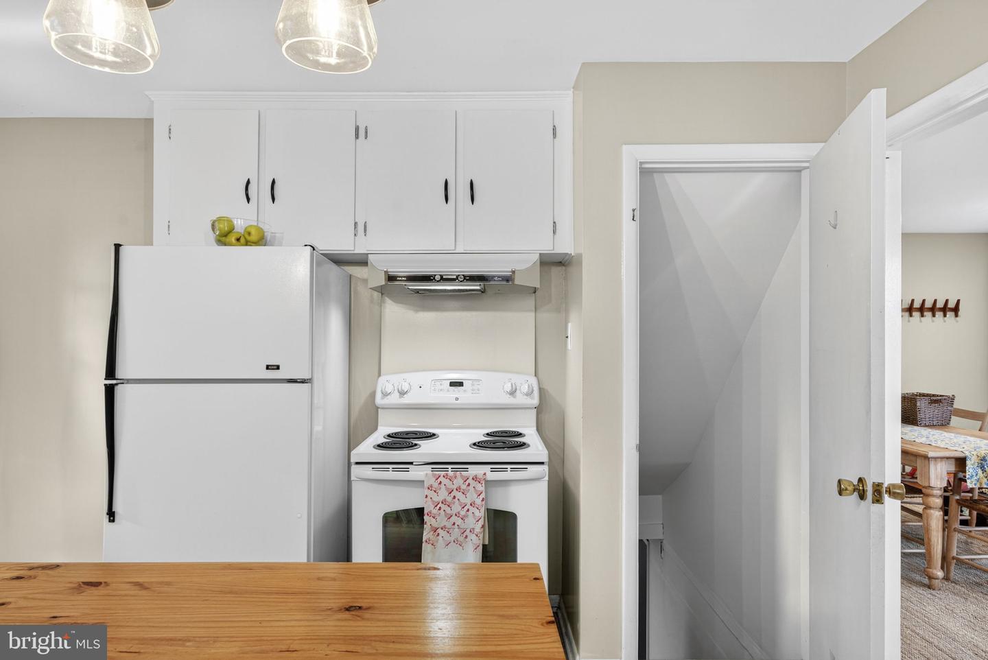 105 W OATES AVE, WINCHESTER, Virginia 22601, 3 Bedrooms Bedrooms, ,2 BathroomsBathrooms,Residential,For sale,105 W OATES AVE,VAWI2009494 MLS # VAWI2009494 105 W OATES AVE, WINCHESTER, Virginia 22601, 3 Bedrooms Bedrooms, ,2 BathroomsBathrooms,Residential,For sale,105 W OATES AVE,VAWI2009494 MLS # VAWI2009494