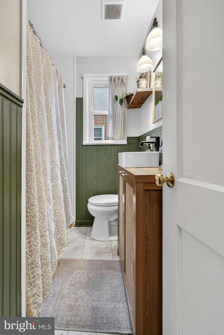 105 W OATES AVE, WINCHESTER, Virginia 22601, 3 Bedrooms Bedrooms, ,2 BathroomsBathrooms,Residential,For sale,105 W OATES AVE,VAWI2009494 MLS # VAWI2009494 105 W OATES AVE, WINCHESTER, Virginia 22601, 3 Bedrooms Bedrooms, ,2 BathroomsBathrooms,Residential,For sale,105 W OATES AVE,VAWI2009494 MLS # VAWI2009494