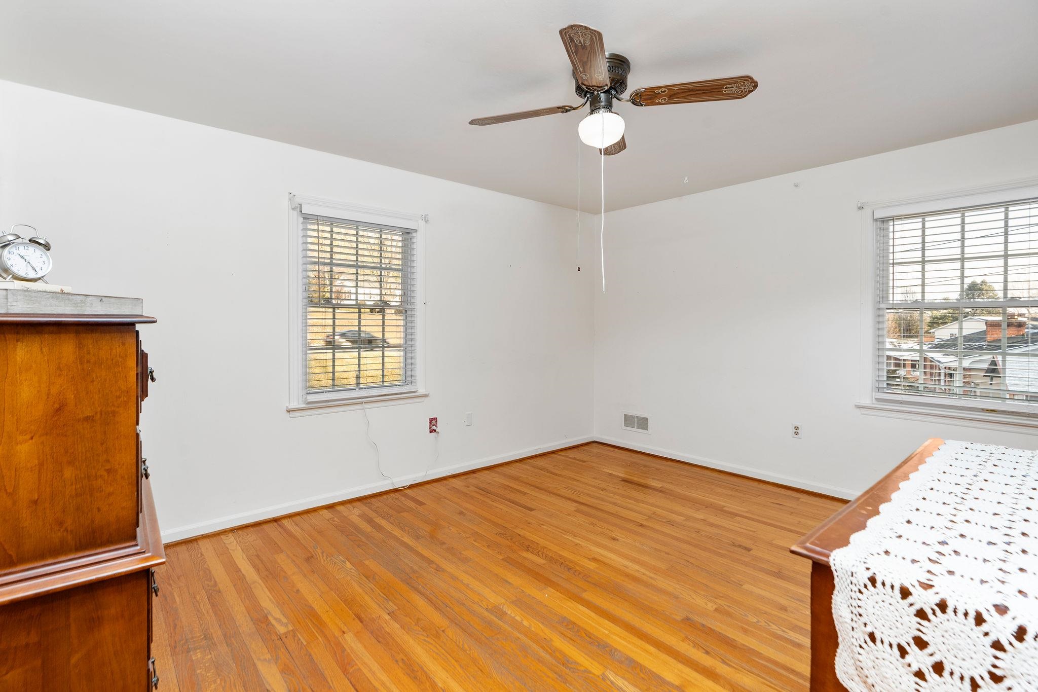 2 MCCORMICK ST, LEXINGTON, Virginia 24450, 3 Bedrooms Bedrooms, ,2 BathroomsBathrooms,Residential,2 MCCORMICK ST,671784 MLS # 671784