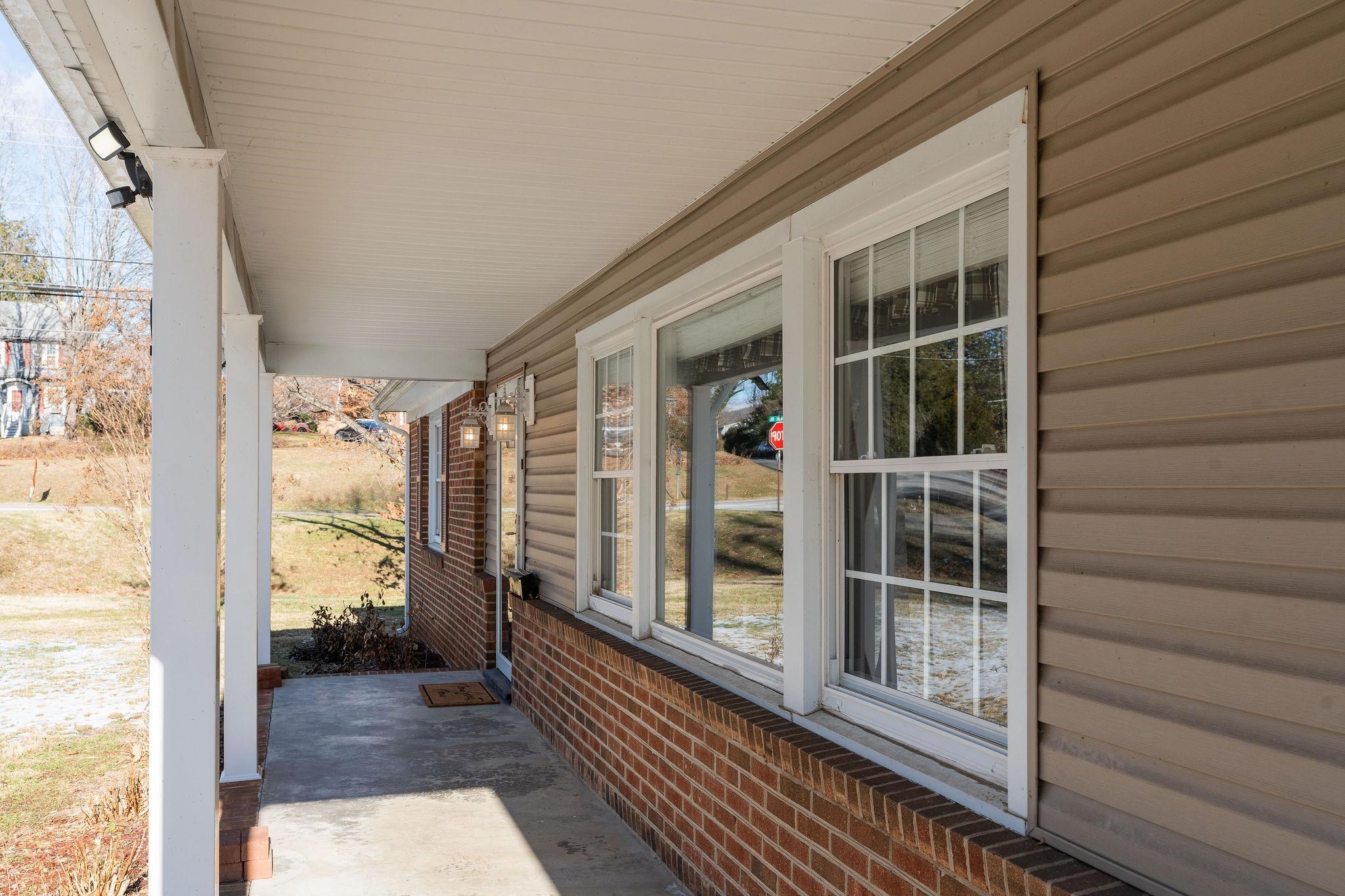 2 MCCORMICK ST, LEXINGTON, Virginia 24450, 3 Bedrooms Bedrooms, ,2 BathroomsBathrooms,Residential,2 MCCORMICK ST,671784 MLS # 671784