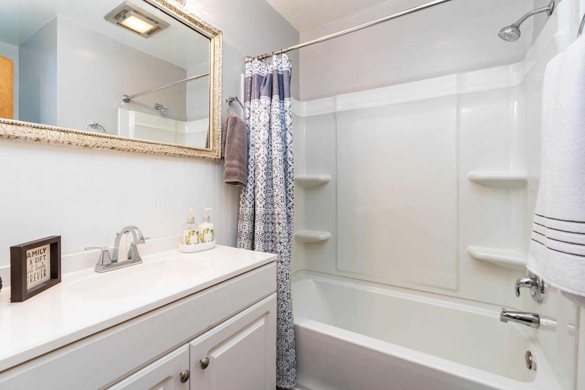 2 MCCORMICK ST, LEXINGTON, Virginia 24450, 3 Bedrooms Bedrooms, ,2 BathroomsBathrooms,Residential,2 MCCORMICK ST,671784 MLS # 671784