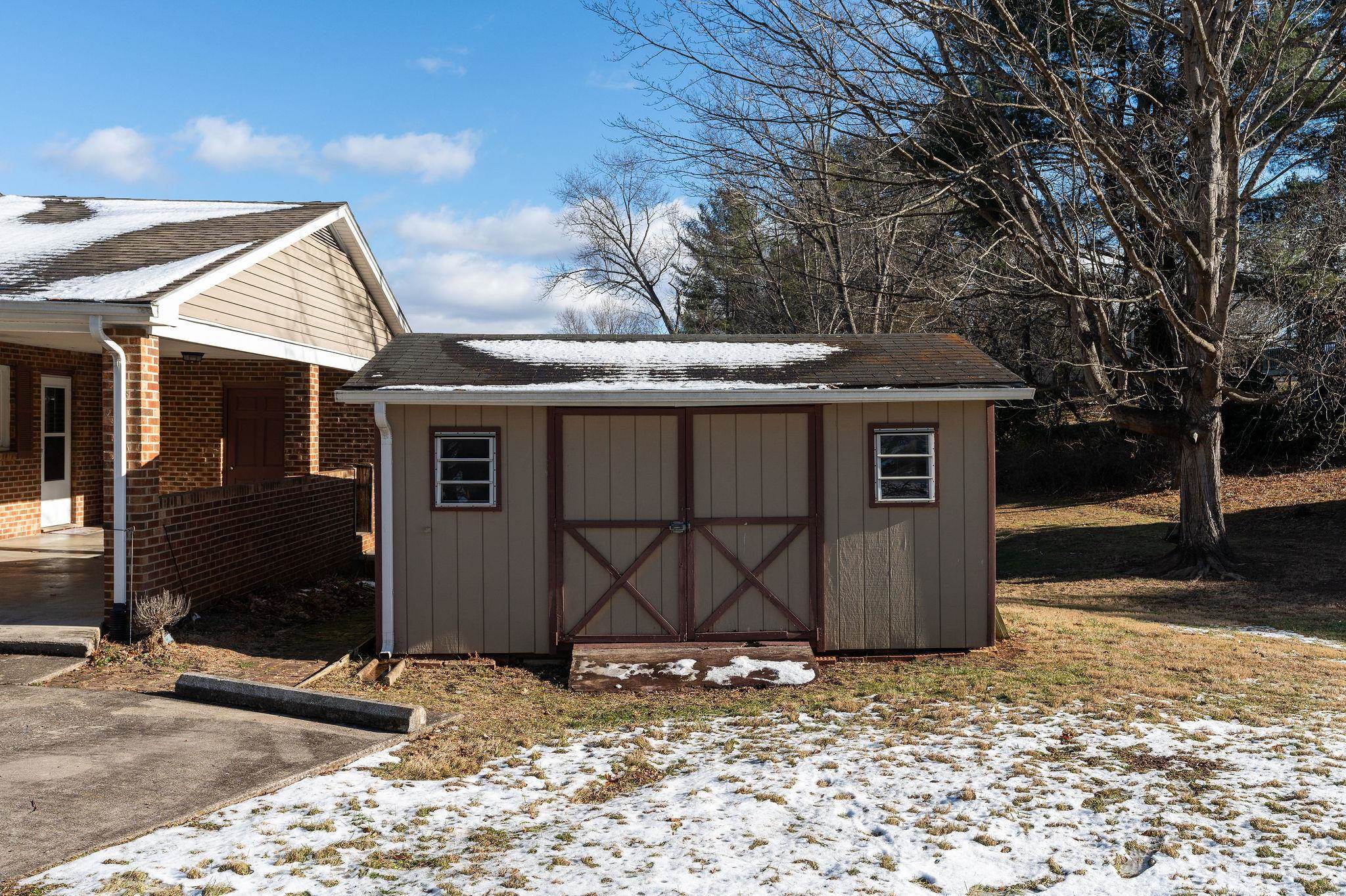 2 MCCORMICK ST, LEXINGTON, Virginia 24450, 3 Bedrooms Bedrooms, ,2 BathroomsBathrooms,Residential,2 MCCORMICK ST,671784 MLS # 671784