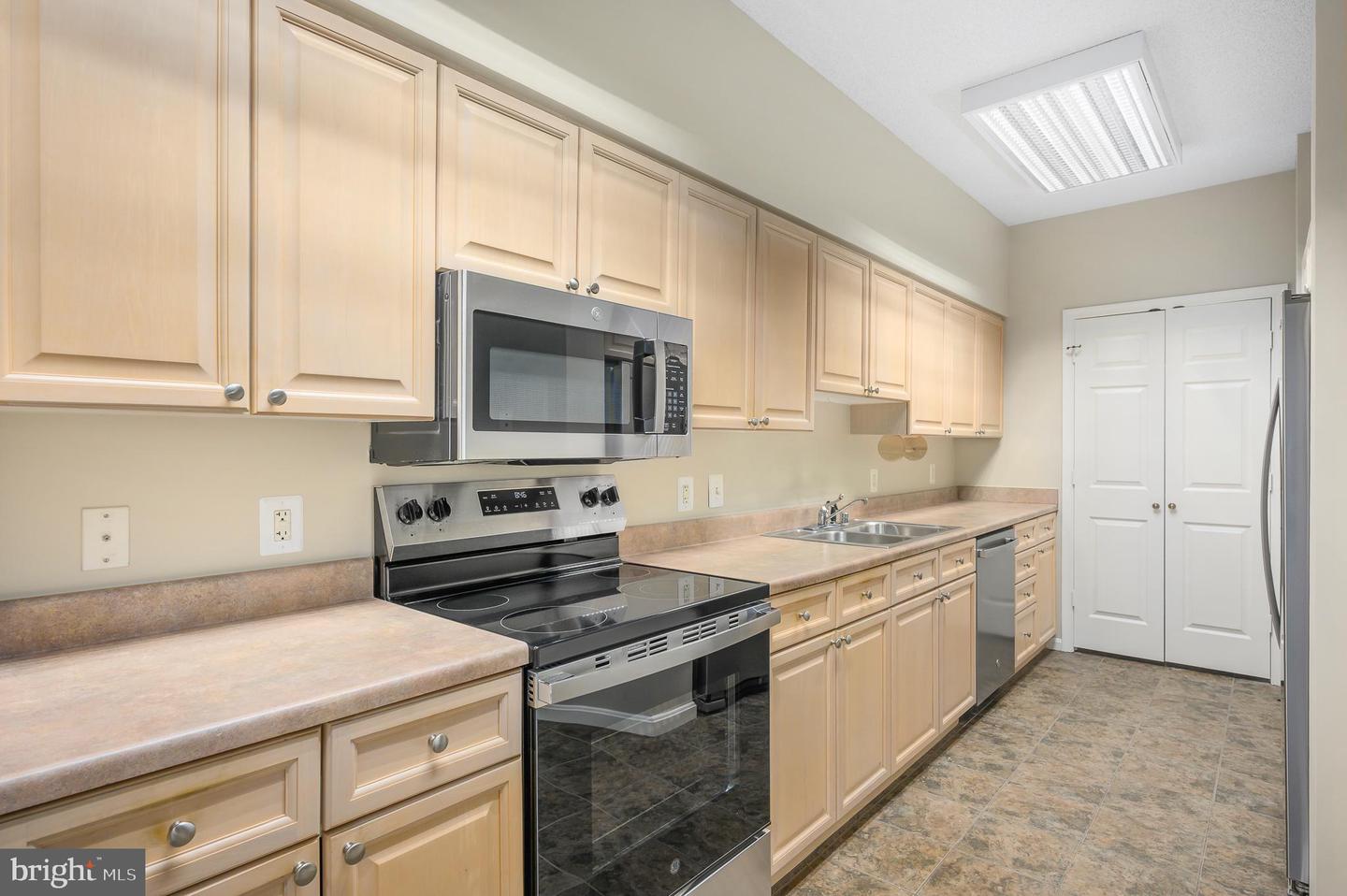 19375 CYPRESS RIDGE TER #114, LEESBURG, Virginia 20176, 2 Bedrooms Bedrooms, ,2 BathroomsBathrooms,Residential,For sale,19375 CYPRESS RIDGE TER #114,VALO2114234 MLS # VALO2114234