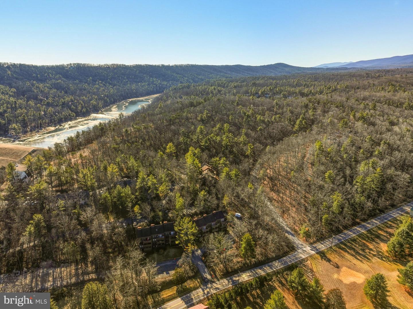 274-13A THE HILL ROAD #13-A, BASYE, Virginia 22810, 2 Bedrooms Bedrooms, ,2 BathroomsBathrooms,Residential,For sale,274-13A THE HILL ROAD #13-A,VASH2013424 MLS # VASH2013424