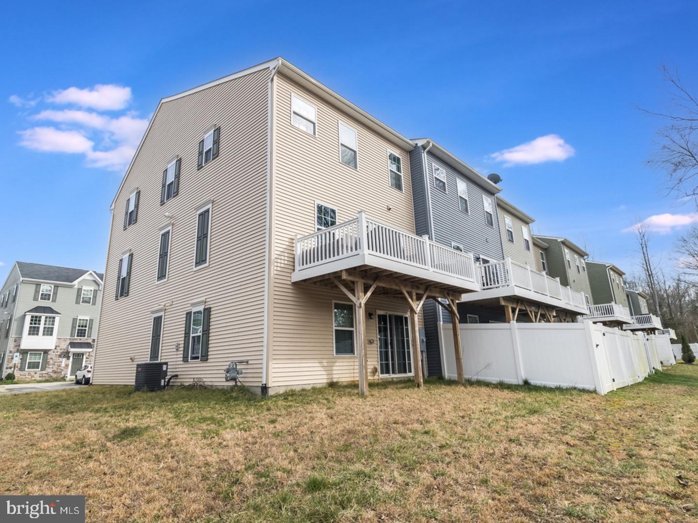 9718 CEDARMASS CIR, FREDERICKSBURG, Virginia 22408, 3 Bedrooms Bedrooms, ,3 BathroomsBathrooms,Residential,For sale,9718 CEDARMASS CIR,VASP2038842 MLS # VASP2038842