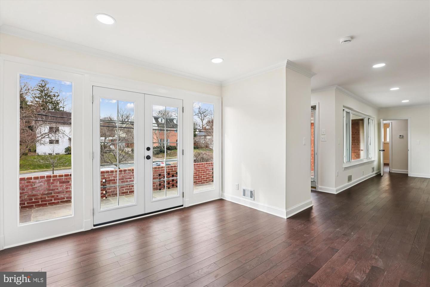 3713 NELLY CUSTIS DR, ARLINGTON, Virginia 22207, 3 Bedrooms Bedrooms, ,3 BathroomsBathrooms,Residential,For sale,3713 NELLY CUSTIS DR,VAAR2064916 MLS # VAAR2064916