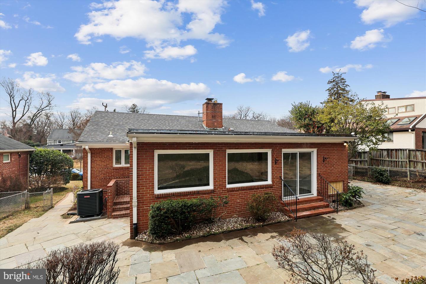 3713 NELLY CUSTIS DR, ARLINGTON, Virginia 22207, 3 Bedrooms Bedrooms, ,3 BathroomsBathrooms,Residential,For sale,3713 NELLY CUSTIS DR,VAAR2064916 MLS # VAAR2064916